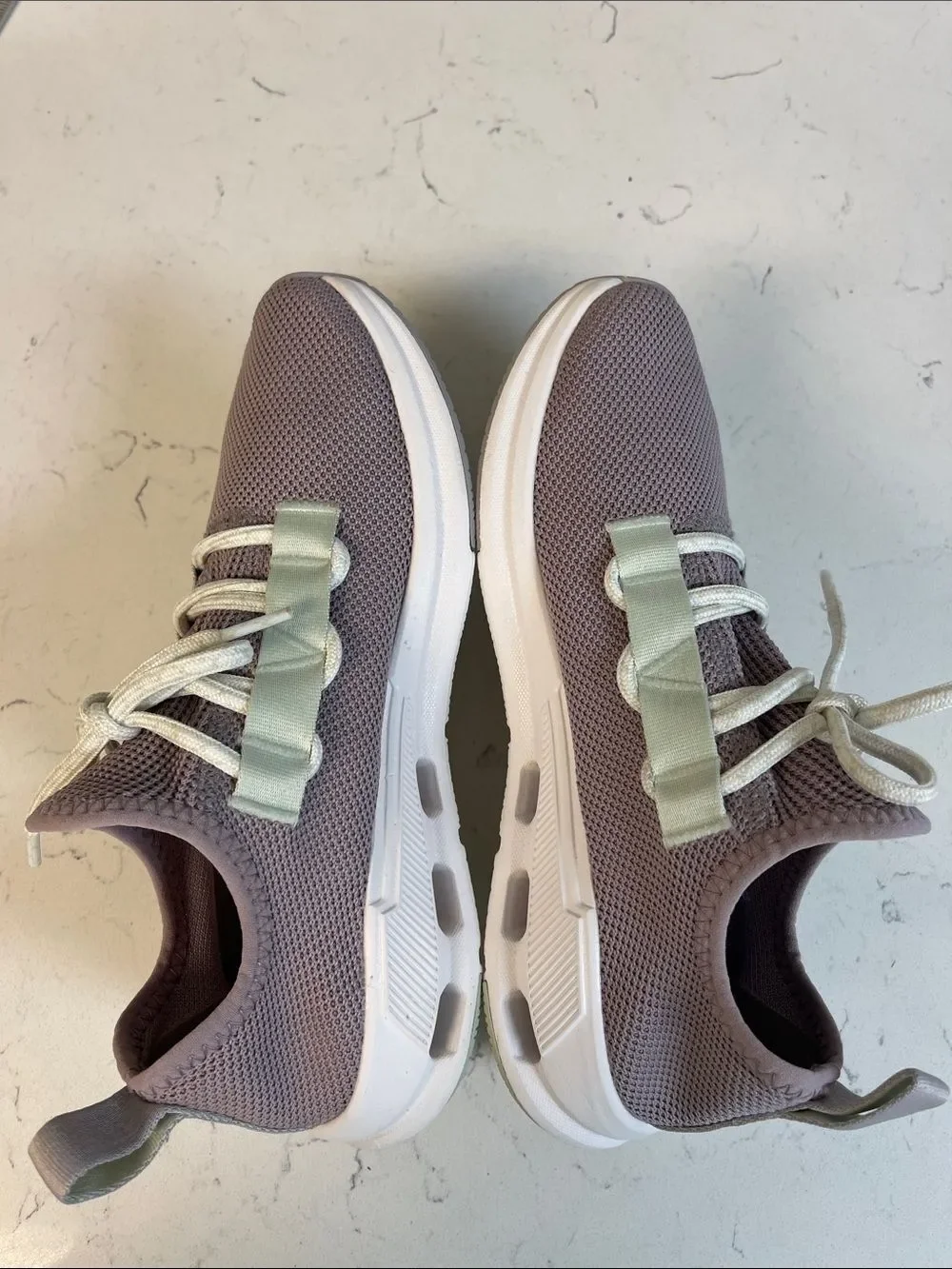 On Running brand running